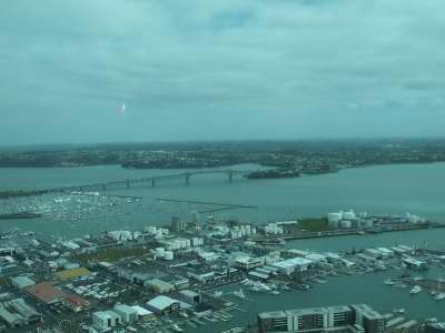 [Auckland Harbor Bridge]